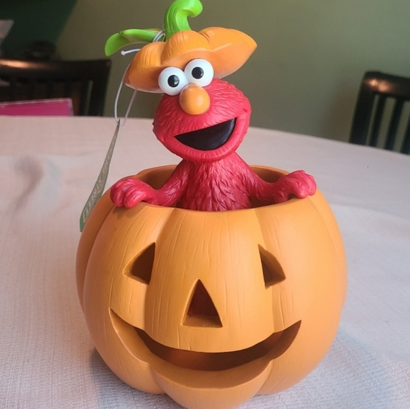 Sesame Street Elmo Pumpkin 🎃 - Picture 1 of 5